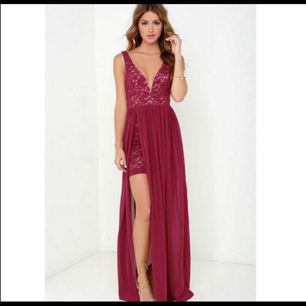 Lulu’s Maroon Dress 👗